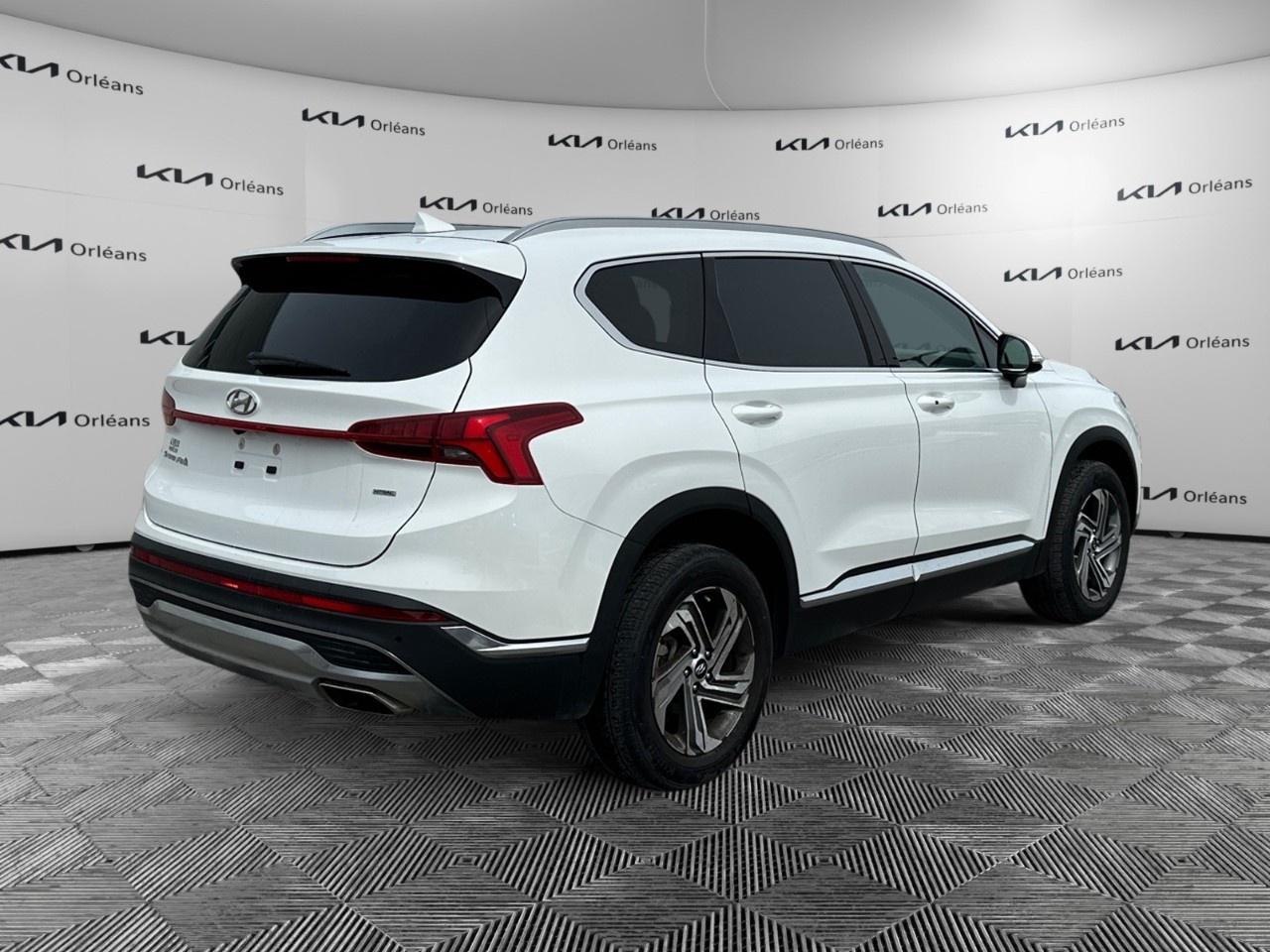 2023 Hyundai Santa Fe Preferred AWD w/Trend Package Photo4