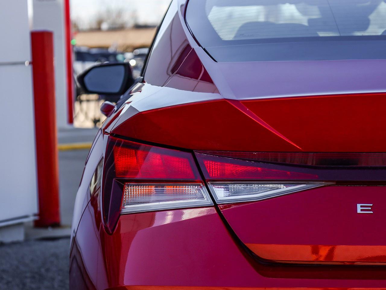 2021 Hyundai Elantra Preferred Photo