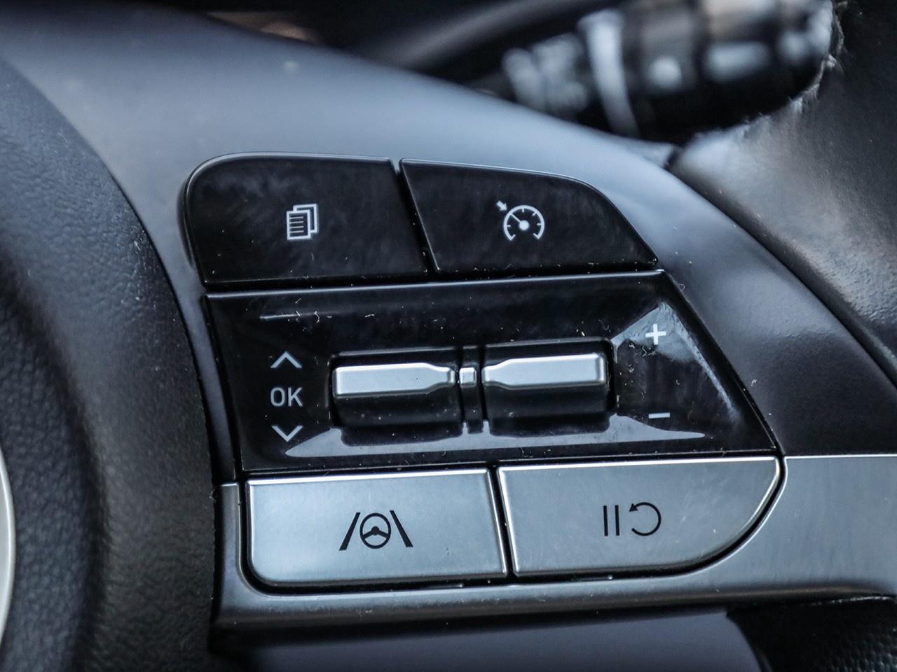 2021 Hyundai Elantra Preferred Photo