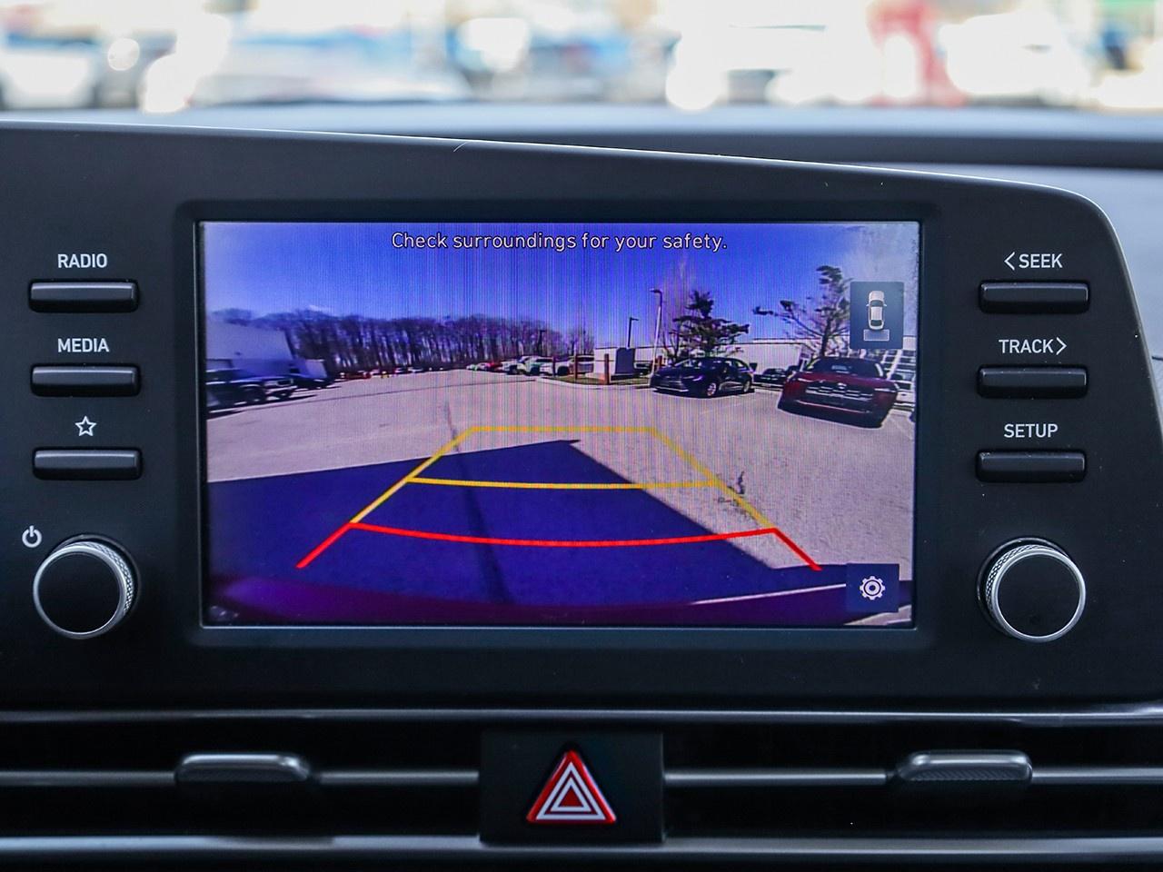 2021 Hyundai Elantra Preferred Photo