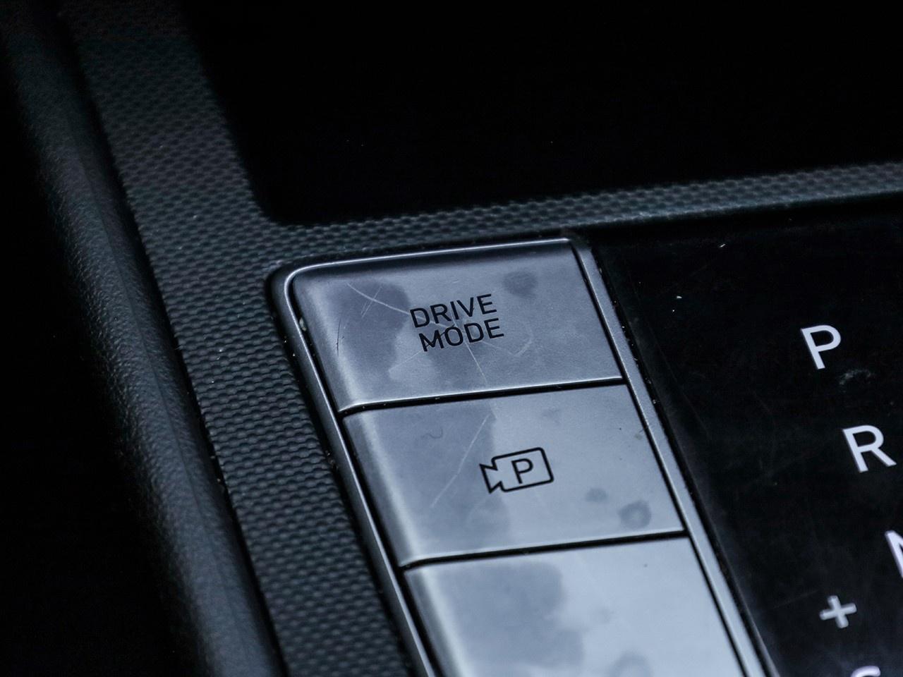 2021 Hyundai Elantra Preferred Photo