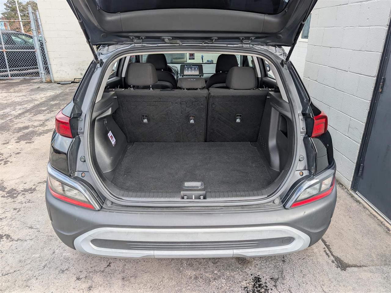 2022 Hyundai KONA ESSENTIAL AWD - REV CAM - HTD SEATS Photo
