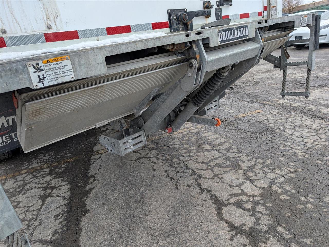 2024 Hino L6 26 FT CARGO - POWER TAILGATE - SIDE DOOR Photo