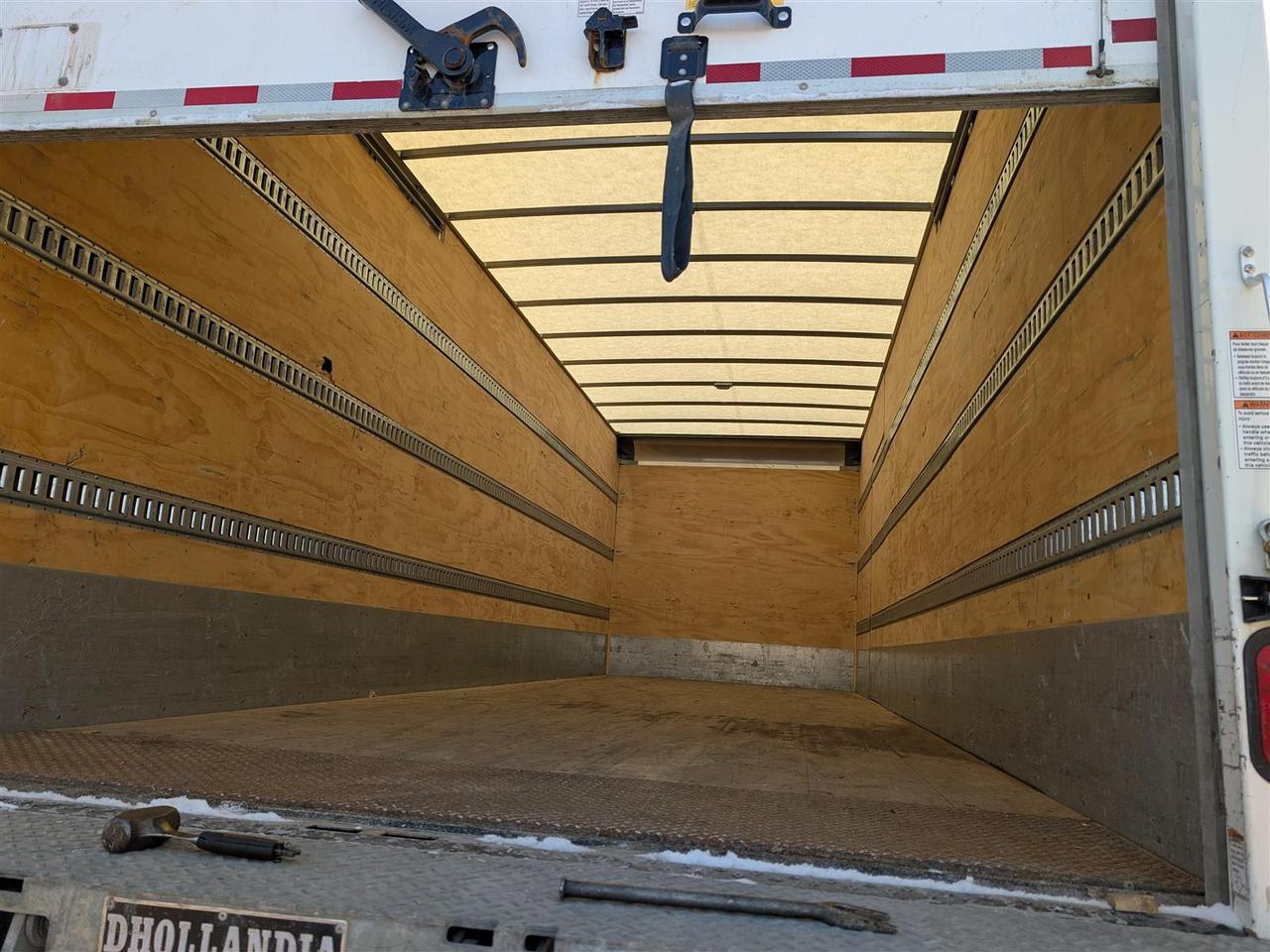 2024 Hino L6 26 FT CARGO - POWER TAILGATE - SIDE DOOR Photo