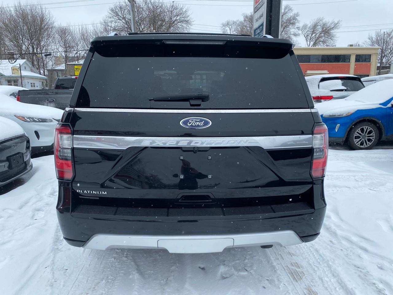 2021 Ford Expedition Platinum | 4WD | PANO ROOF | 8-Passenger Photo4