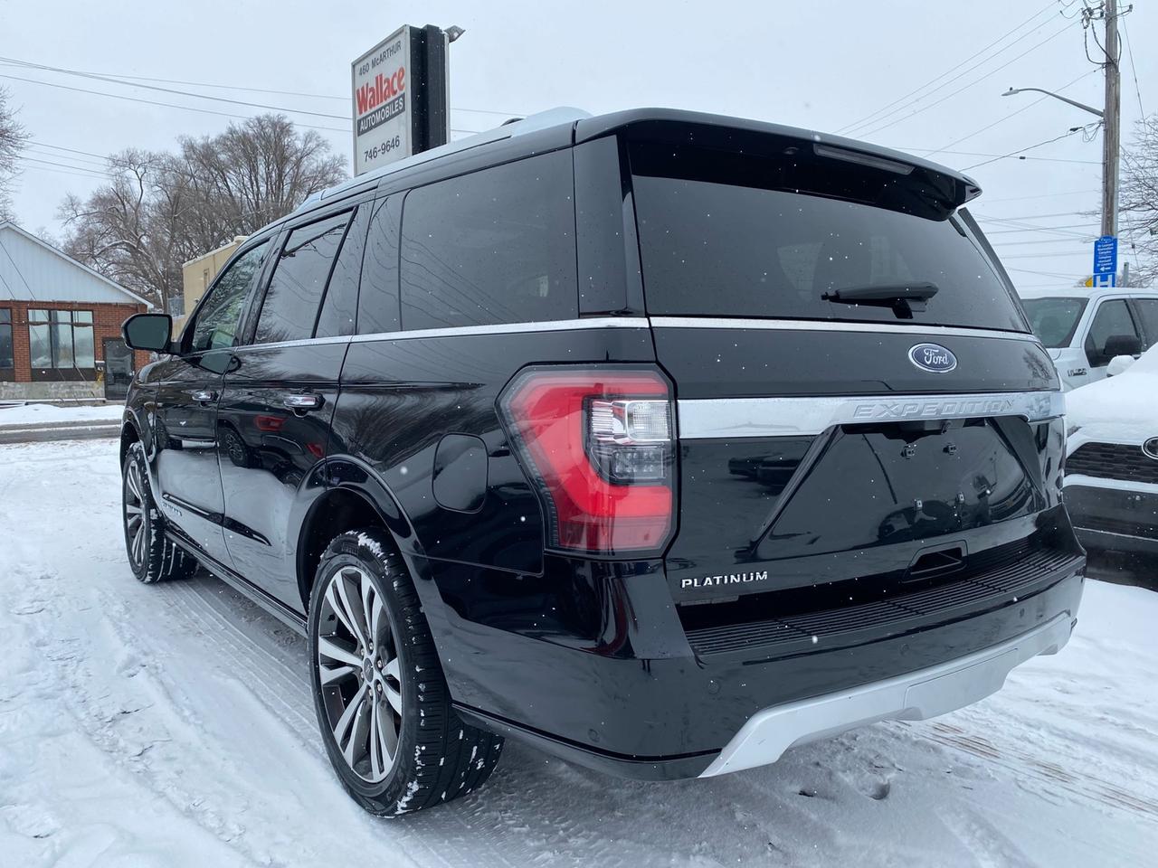 2021 Ford Expedition Platinum | 4WD | PANO ROOF | 8-Passenger Photo