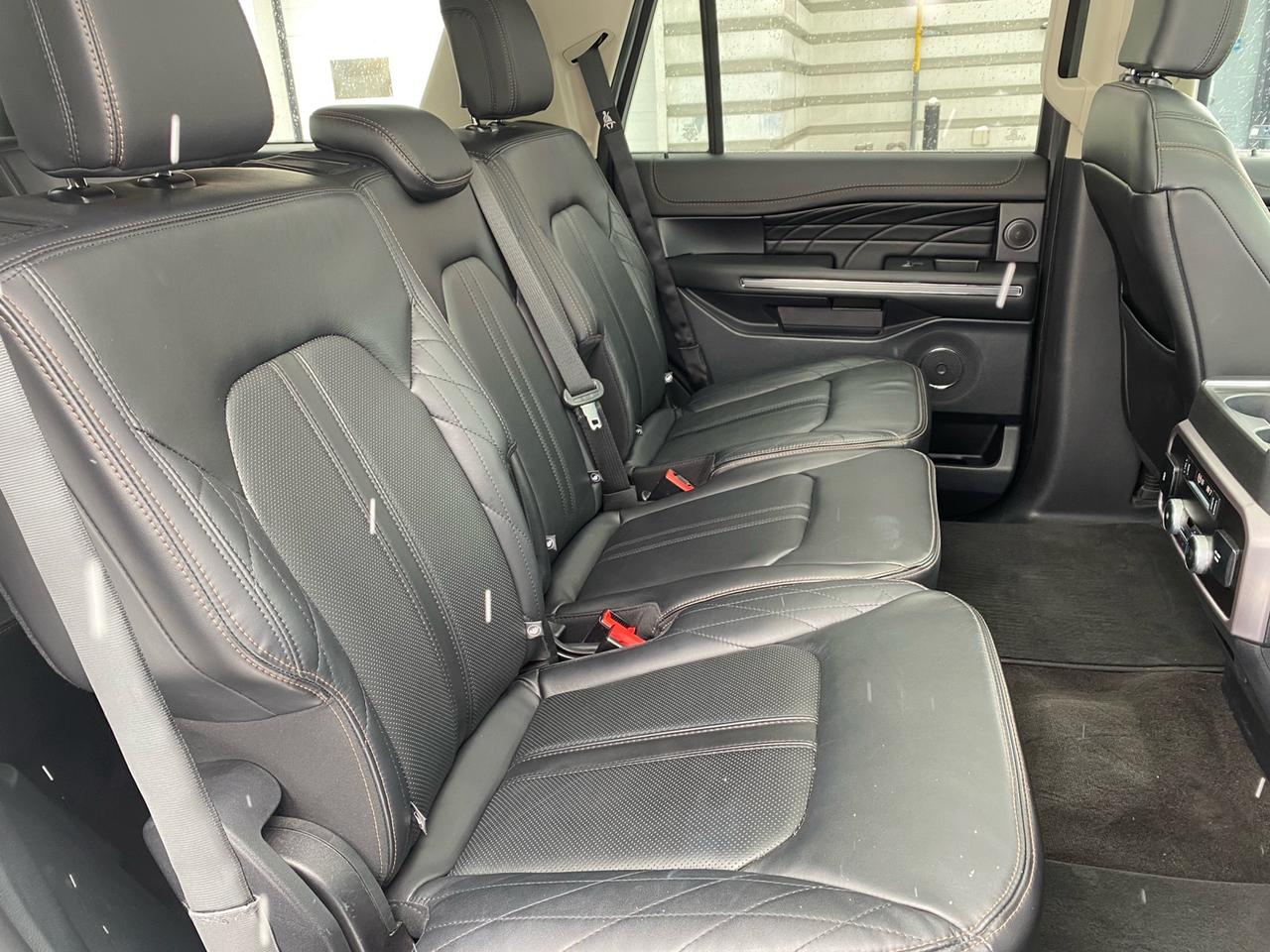 2021 Ford Expedition Platinum | 4WD | PANO ROOF | 8-Passenger Photo