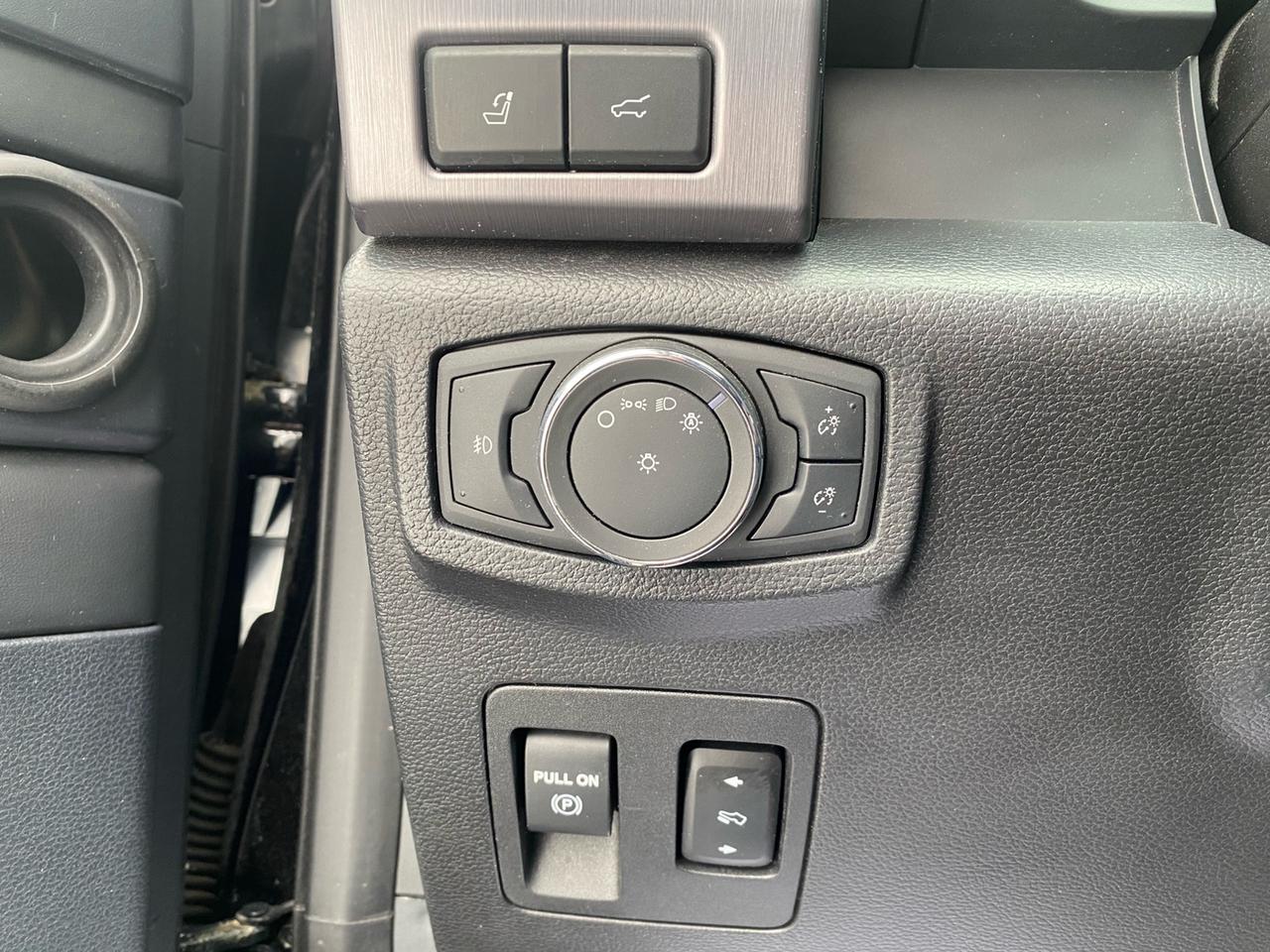 2021 Ford Expedition Platinum | 4WD | PANO ROOF | 8-Passenger Photo