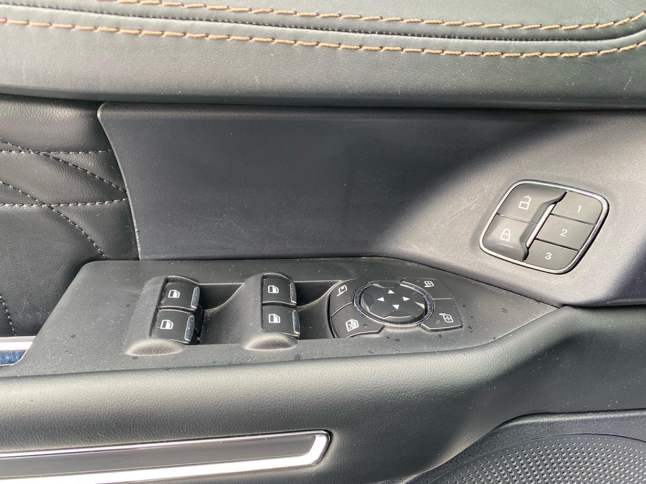 2021 Ford Expedition Platinum | 4WD | PANO ROOF | 8-Passenger Photo