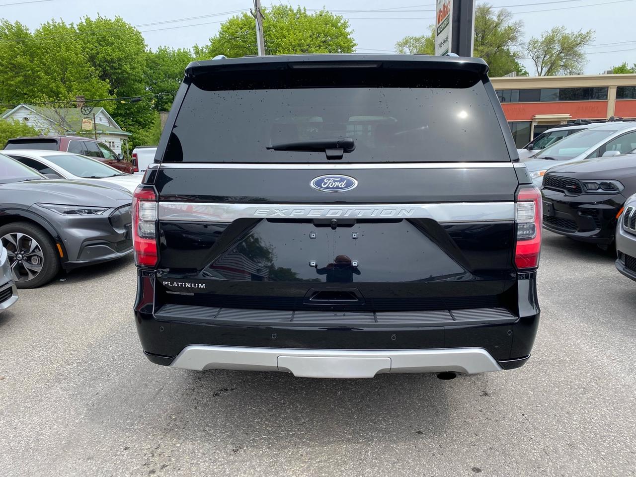 2021 Ford Expedition Platinum | 4WD | PANO ROOF | 8-Passenger Photo