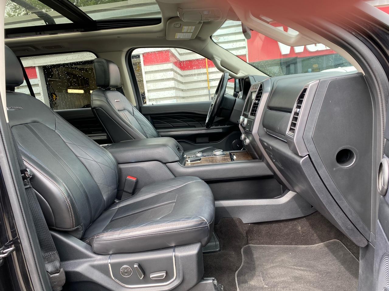 2021 Ford Expedition Platinum | 4WD | PANO ROOF | 8-Passenger Photo