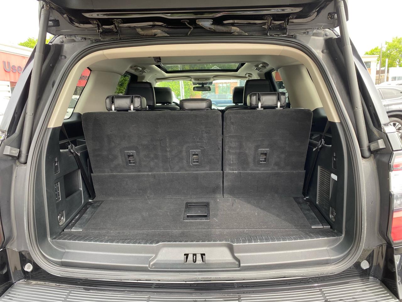 2021 Ford Expedition Platinum | 4WD | PANO ROOF | 8-Passenger Photo