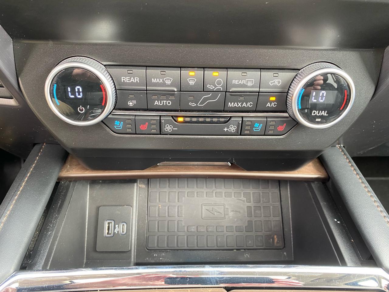 2021 Ford Expedition Platinum | 4WD | PANO ROOF | 8-Passenger Photo