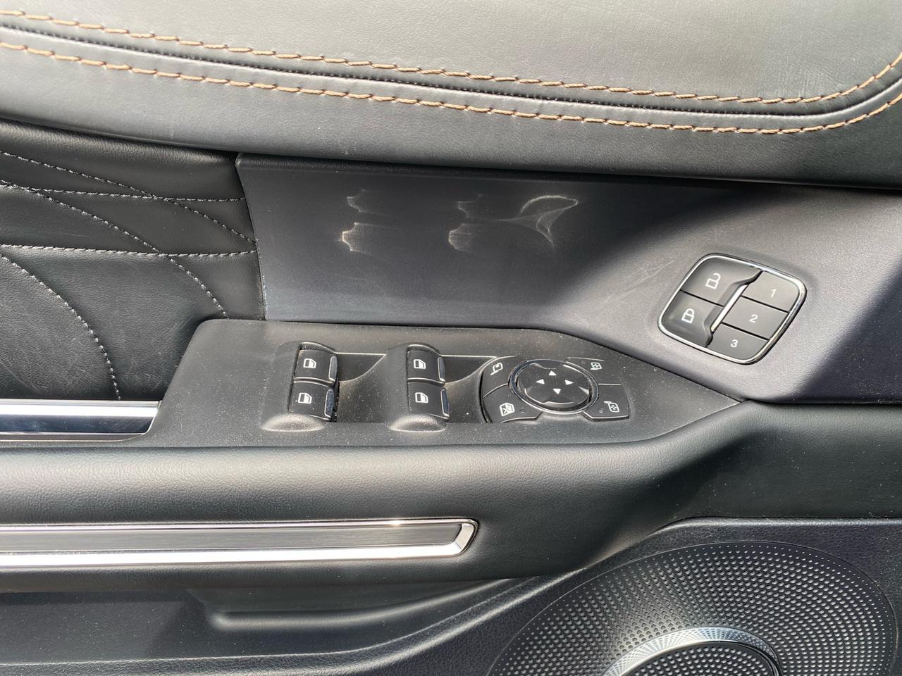 2021 Ford Expedition Platinum | 4WD | PANO ROOF | 8-Passenger Photo