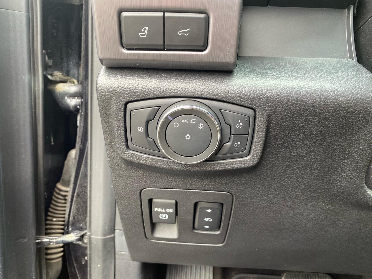 2021 Ford Expedition Platinum | 4WD | PANO ROOF | 8-Passenger Photo