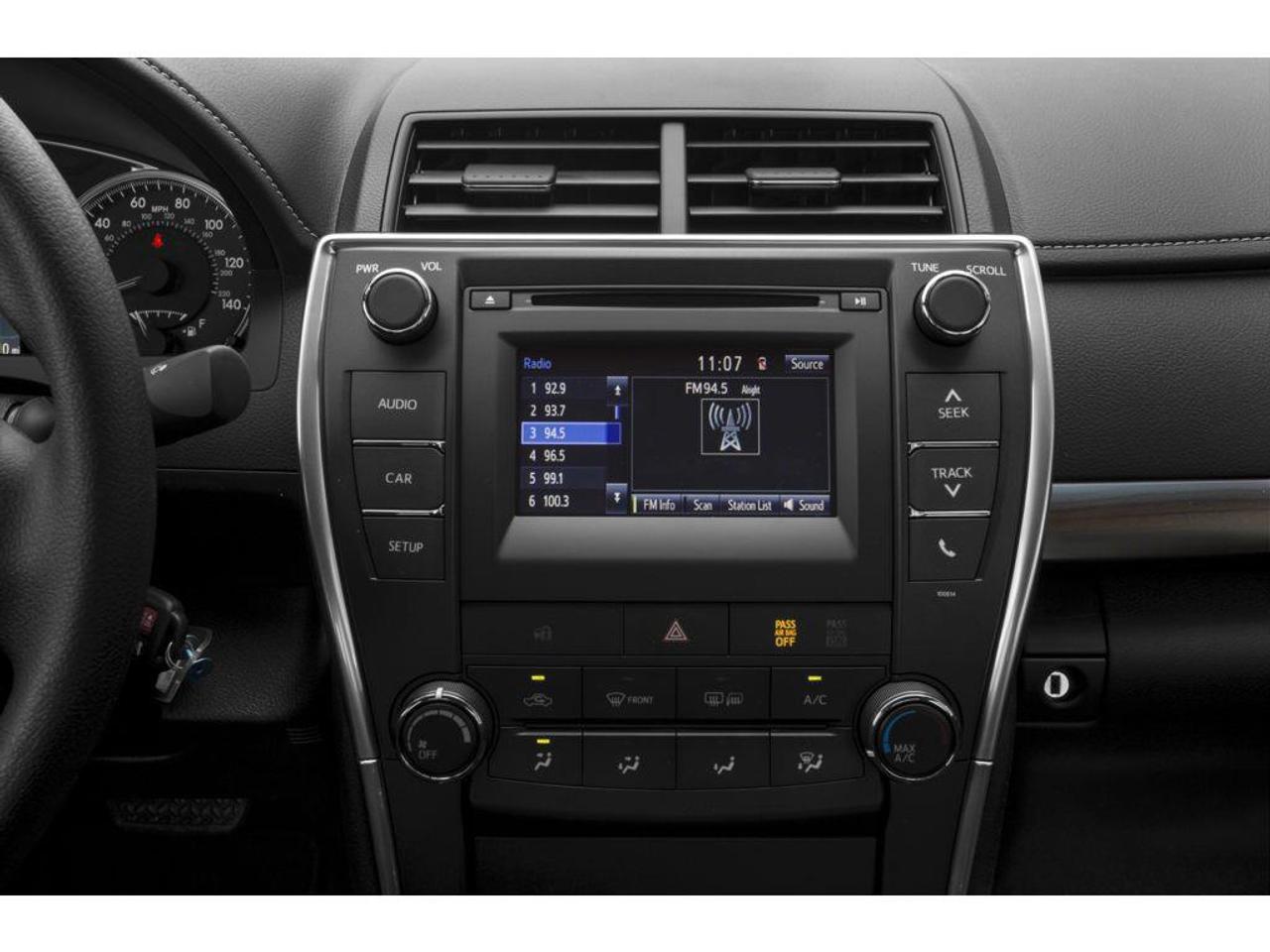 2017 Toyota Camry LE Photo