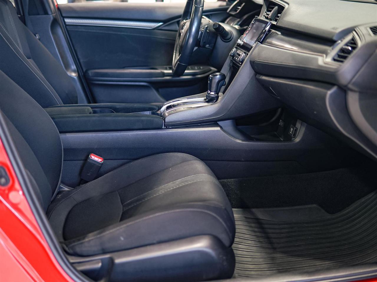 2019 Honda Civic SPORT | HATCHBACK | NO ACCIDENTS | SUNROOF Photo