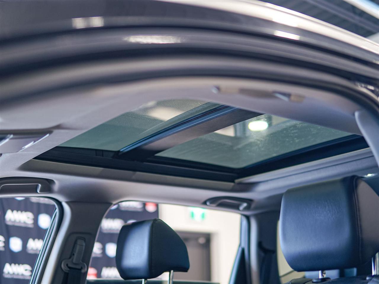 2019 Honda CR-V TOURING AWD | NO ACCIDENTS | FULL SERVICE HISTORY Photo