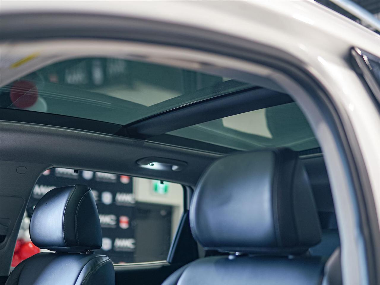 2023 Hyundai Santa Fe PREFERRED AWD | TREND PKG | LEATHER | NO ACCIDENTS Photo