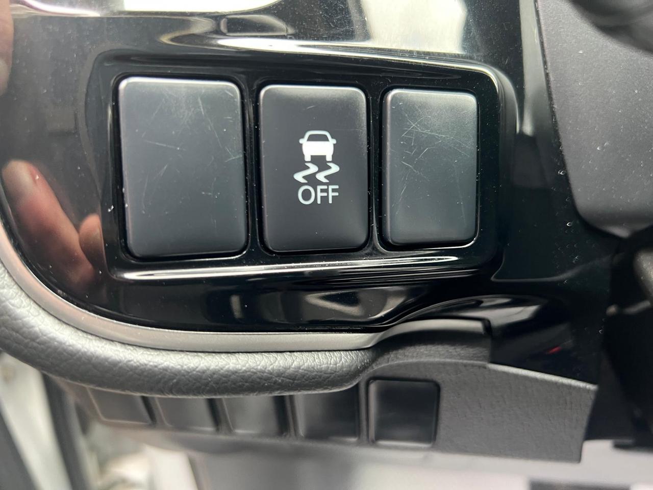 2015 Mitsubishi Outlander SE Photo