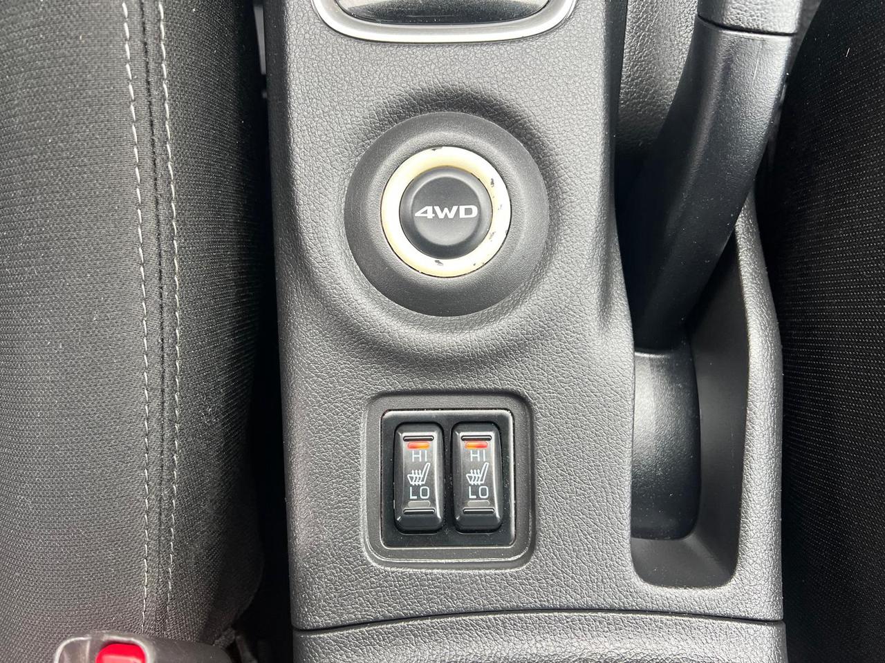 2015 Mitsubishi Outlander SE Photo