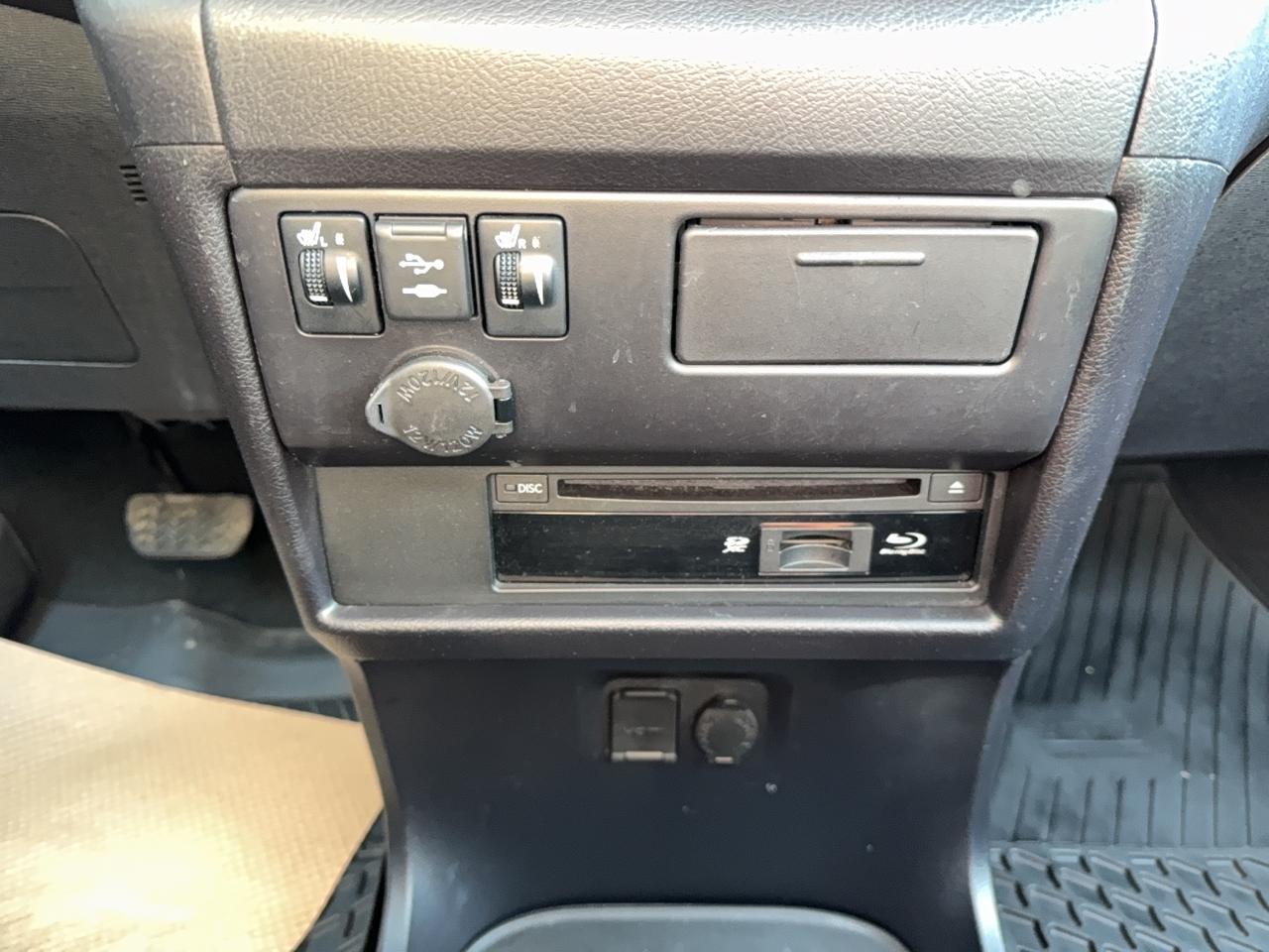 2020 Toyota Sienna SE AWD Photo