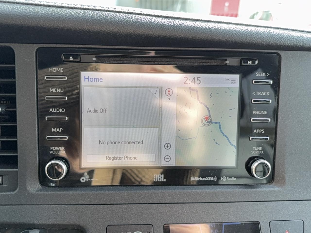 2020 Toyota Sienna SE AWD Photo