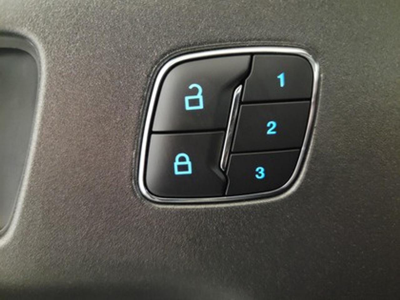 13786413
