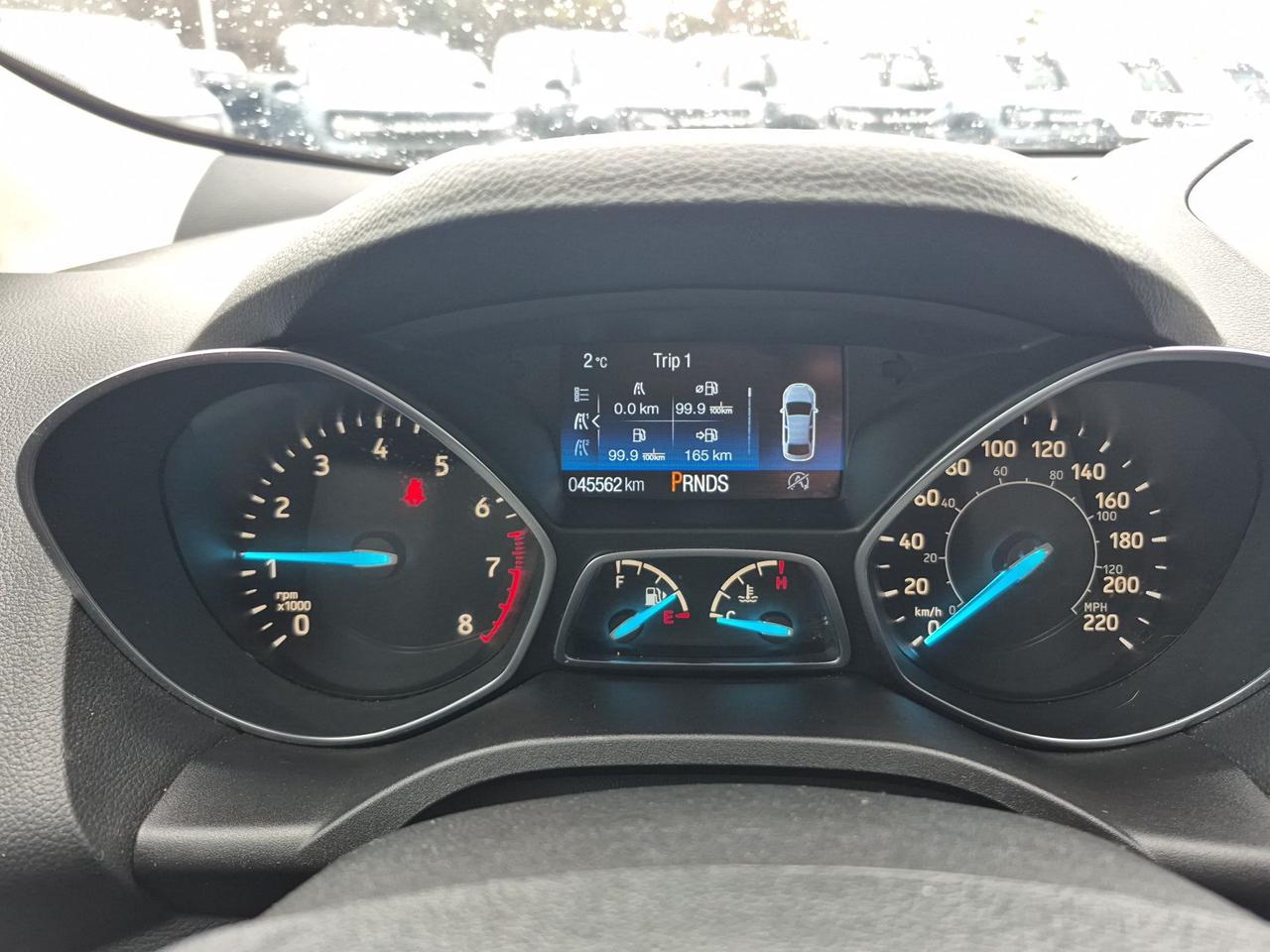 2018 Ford Escape LOCAL TRADE, LOW KM'S! SE MODEL, LIKE NEW! Photo