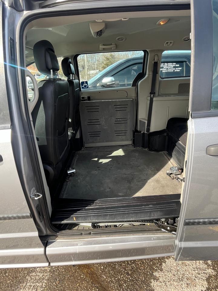 2014 Dodge Grand Caravan SE Photo