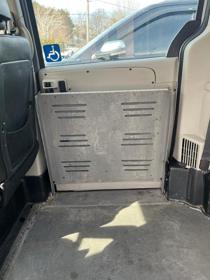 2014 Dodge Grand Caravan SE Photo