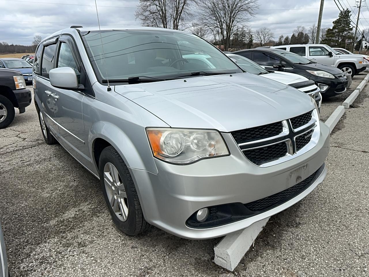 2011 Dodge Grand Caravan Crew Photo