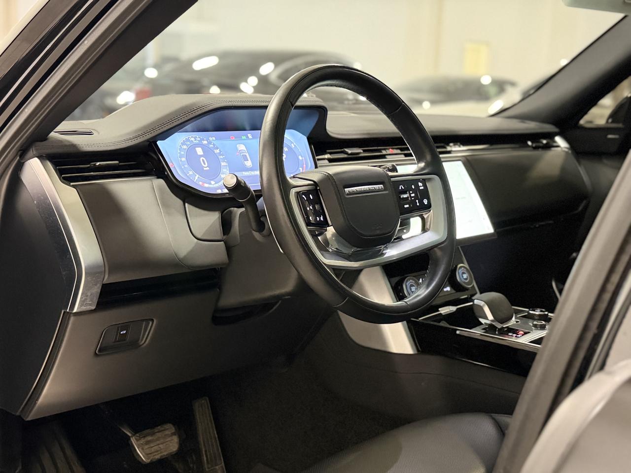 2023 Land Rover Range Rover SE Photo