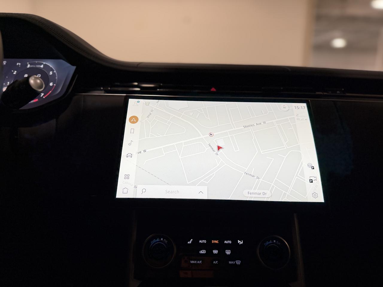 2023 Land Rover Range Rover SE Photo