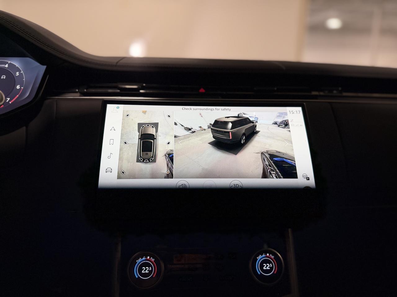 2023 Land Rover Range Rover SE Photo