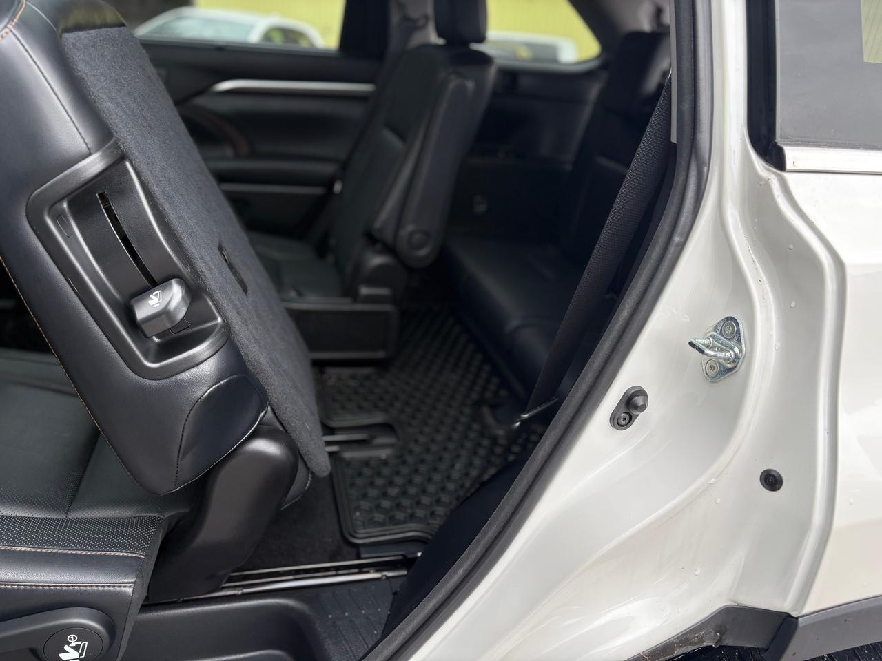 2015 Toyota Highlander LIMITED,7 PASSNGERS,NO ACCIDENT,161K,CERTIFIED Photo