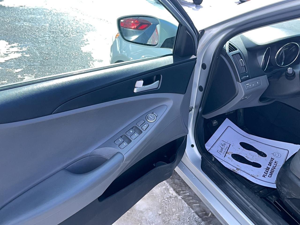 2012 Hyundai Sonata GLS Photo