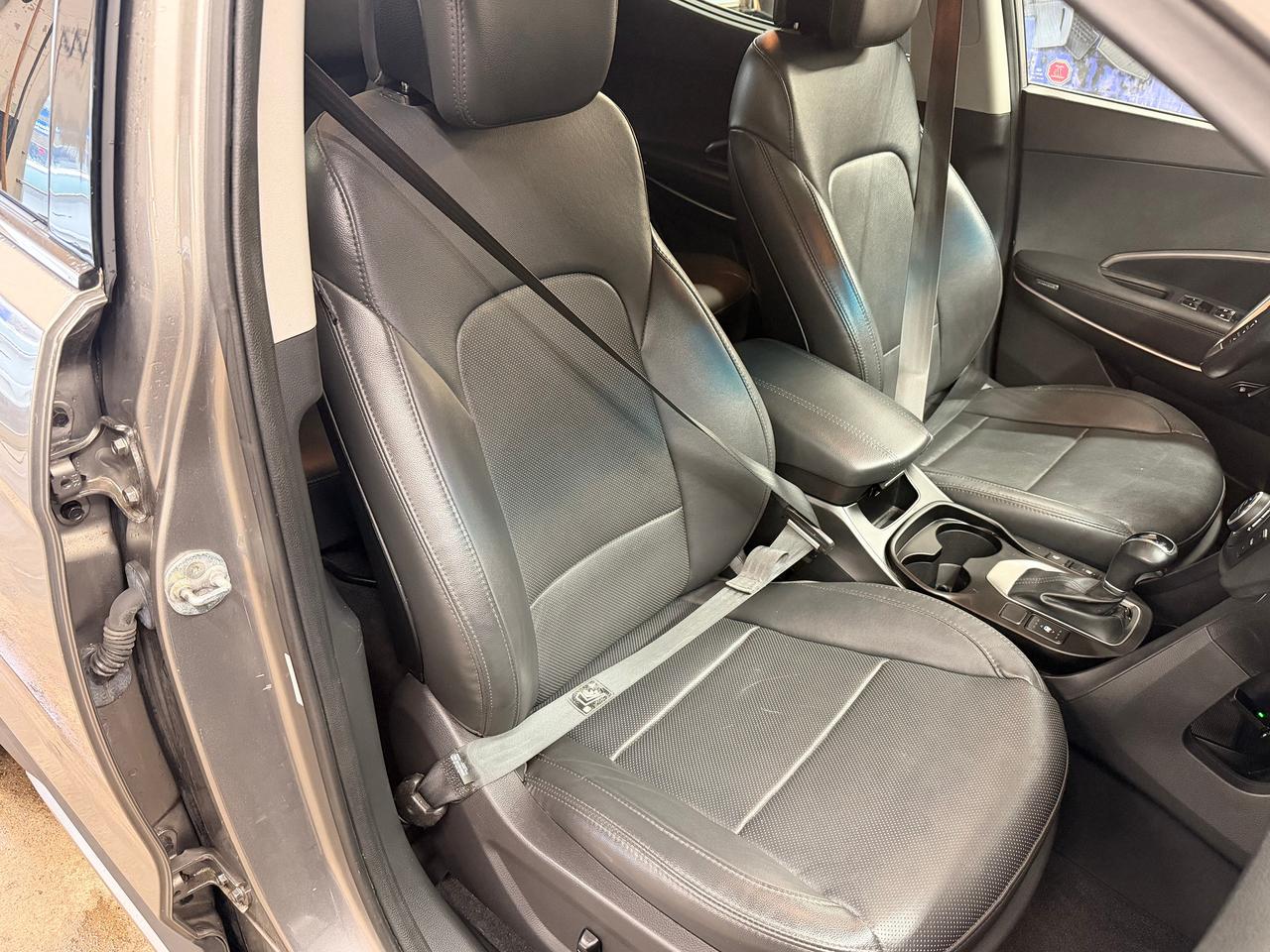 2017 Hyundai Santa Fe Sport Limited+2.0T AWD+Pano Roof+BSM+Cooled Seats+GPS Photo