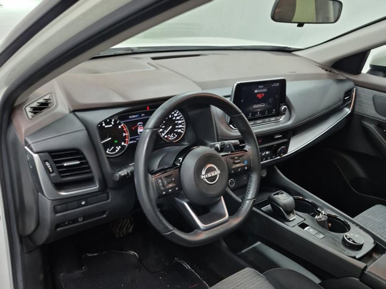 2023 Nissan Rogue SV AWD | Sunroof | 360 Camera | Remote Start | CarPlay + Android | Power Seats | and More ! Photo1