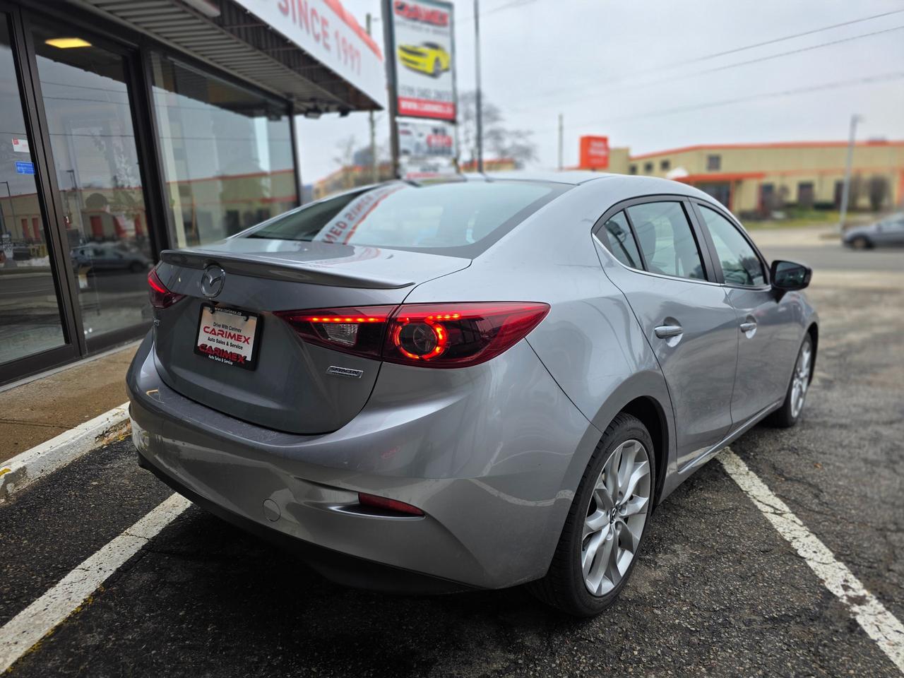 2014 Mazda MAZDA3 GT-SKY LOADED | ONE OWNER | Excellent Service Photo3