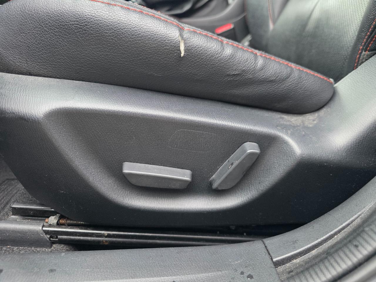 2014 Mazda MAZDA3 GT-SKY LOADED | ONE OWNER | Excellent Service Photo