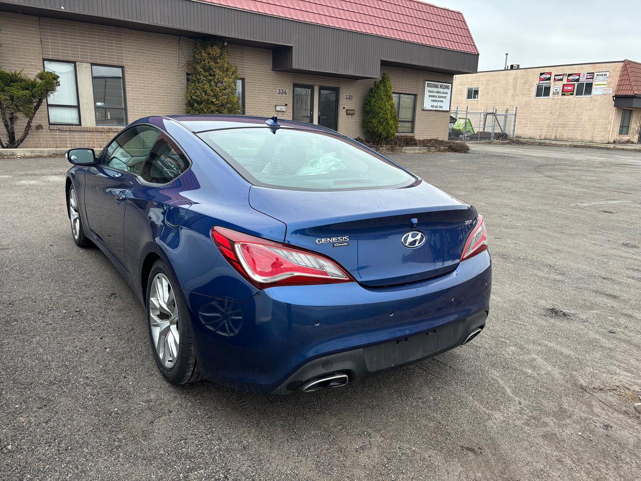 2014 Hyundai Genesis Coupe 2dr I4 Auto Premium Photo
