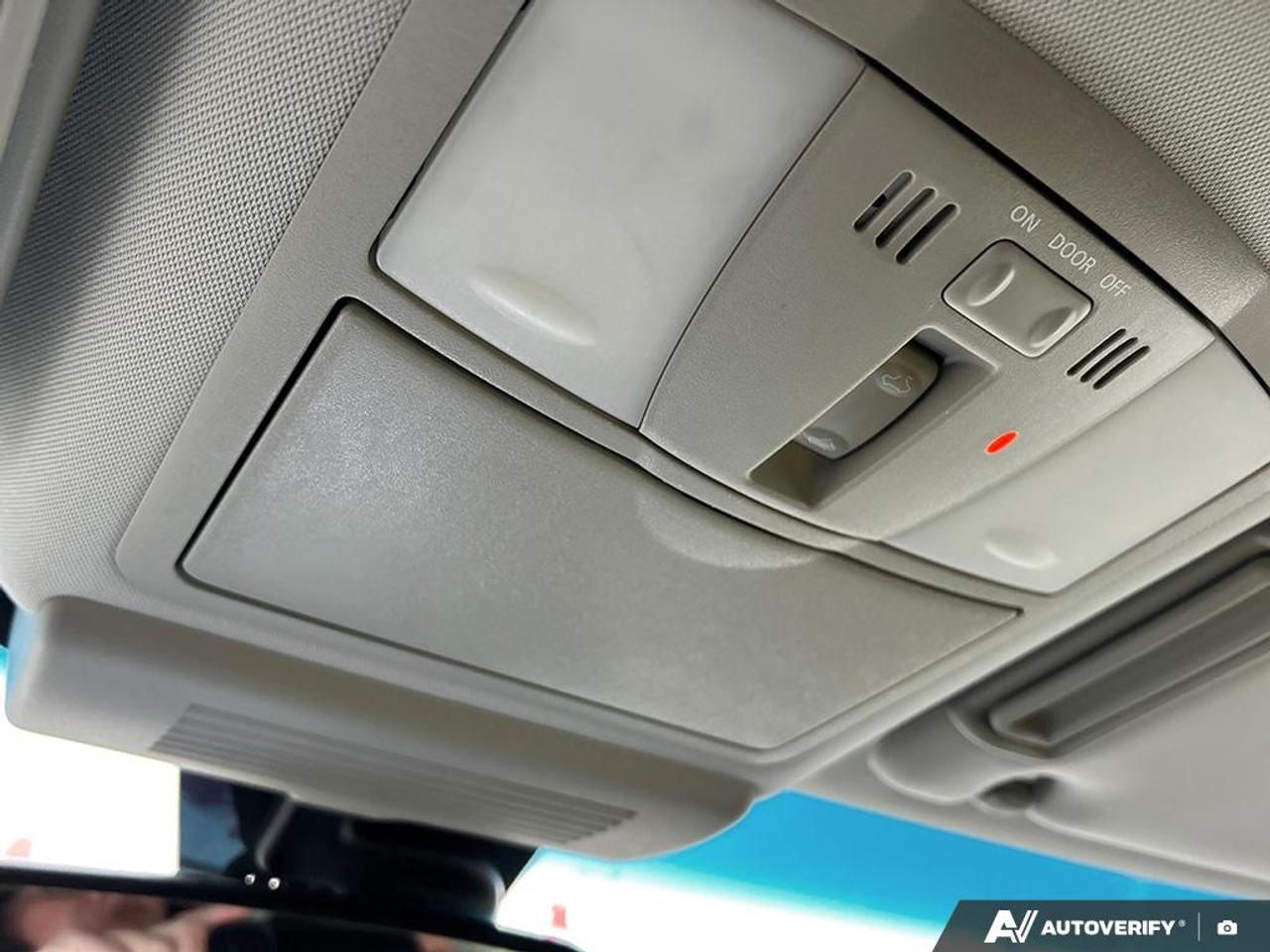 2017 Nissan Armada Platinum HEATED AND VENTILATED SEATS | REAR ENTERTAINMENT S Photo