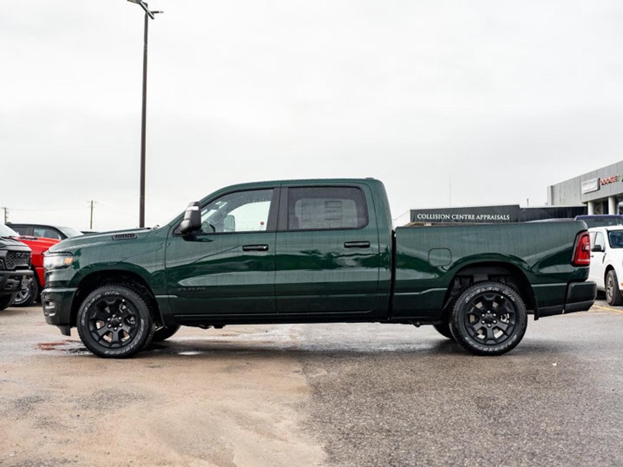 2026 RAM 1500 SPORT Photo4