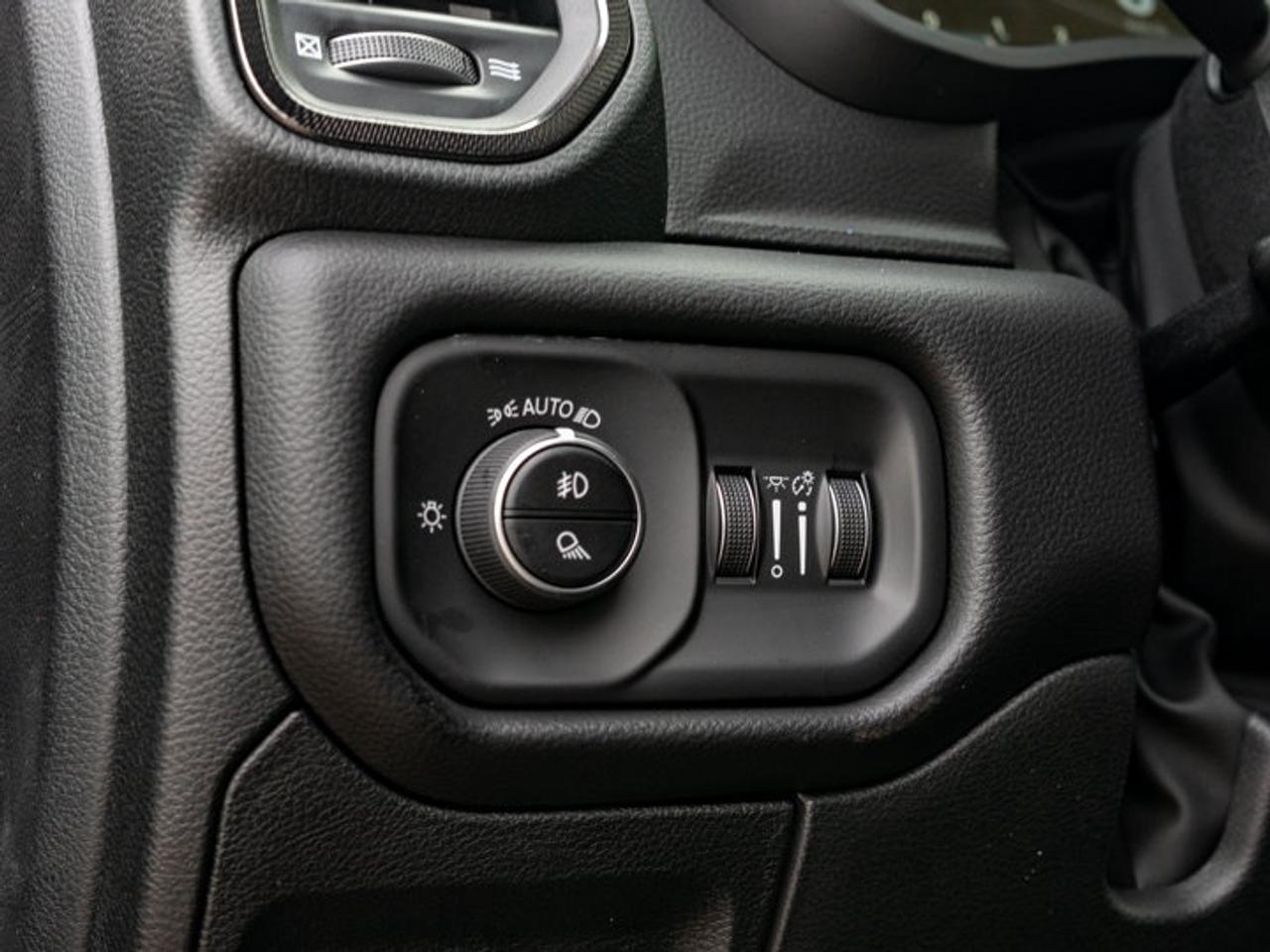2026 RAM 1500 SPORT Photo