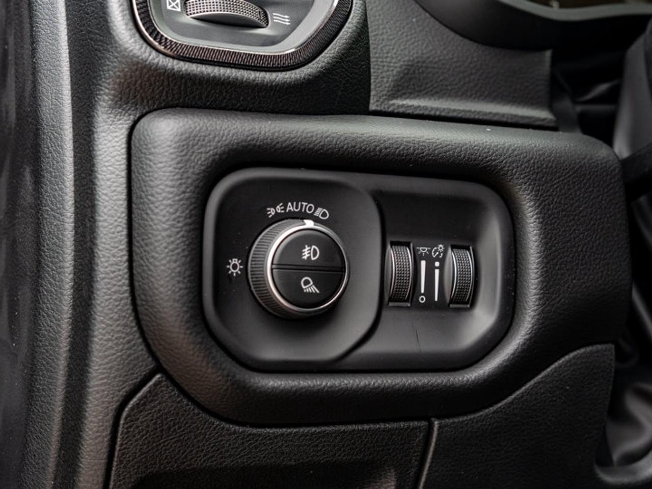 2026 RAM 1500 SPORT Photo