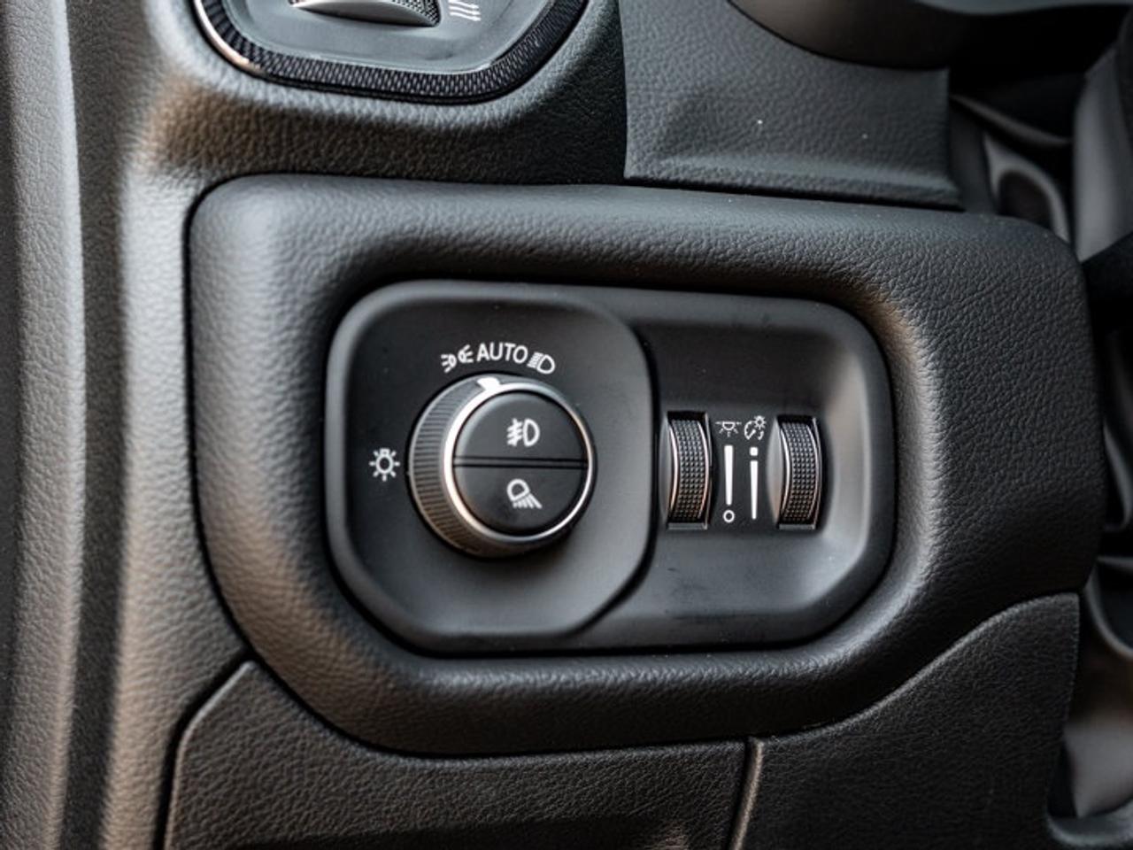 2026 RAM 1500 SPORT Photo