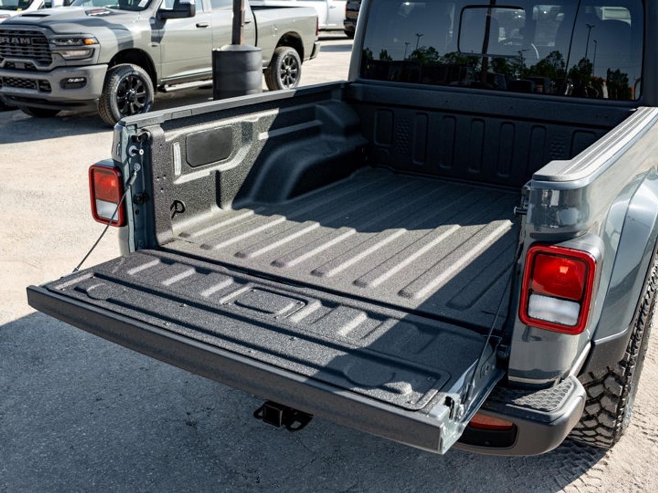 2026 Jeep Gladiator Willys Photo