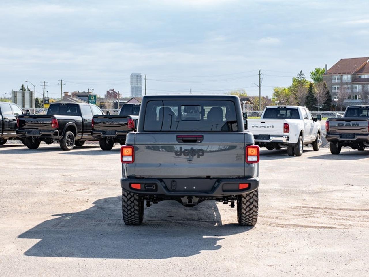 2026 Jeep Gladiator Willys Photo