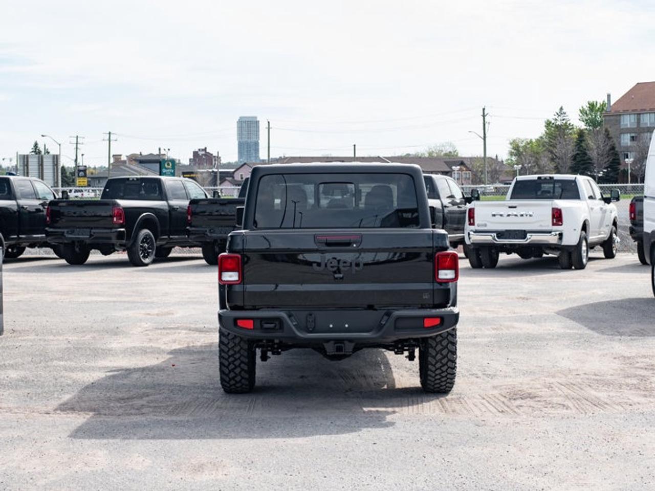 2026 Jeep Gladiator Willys Photo